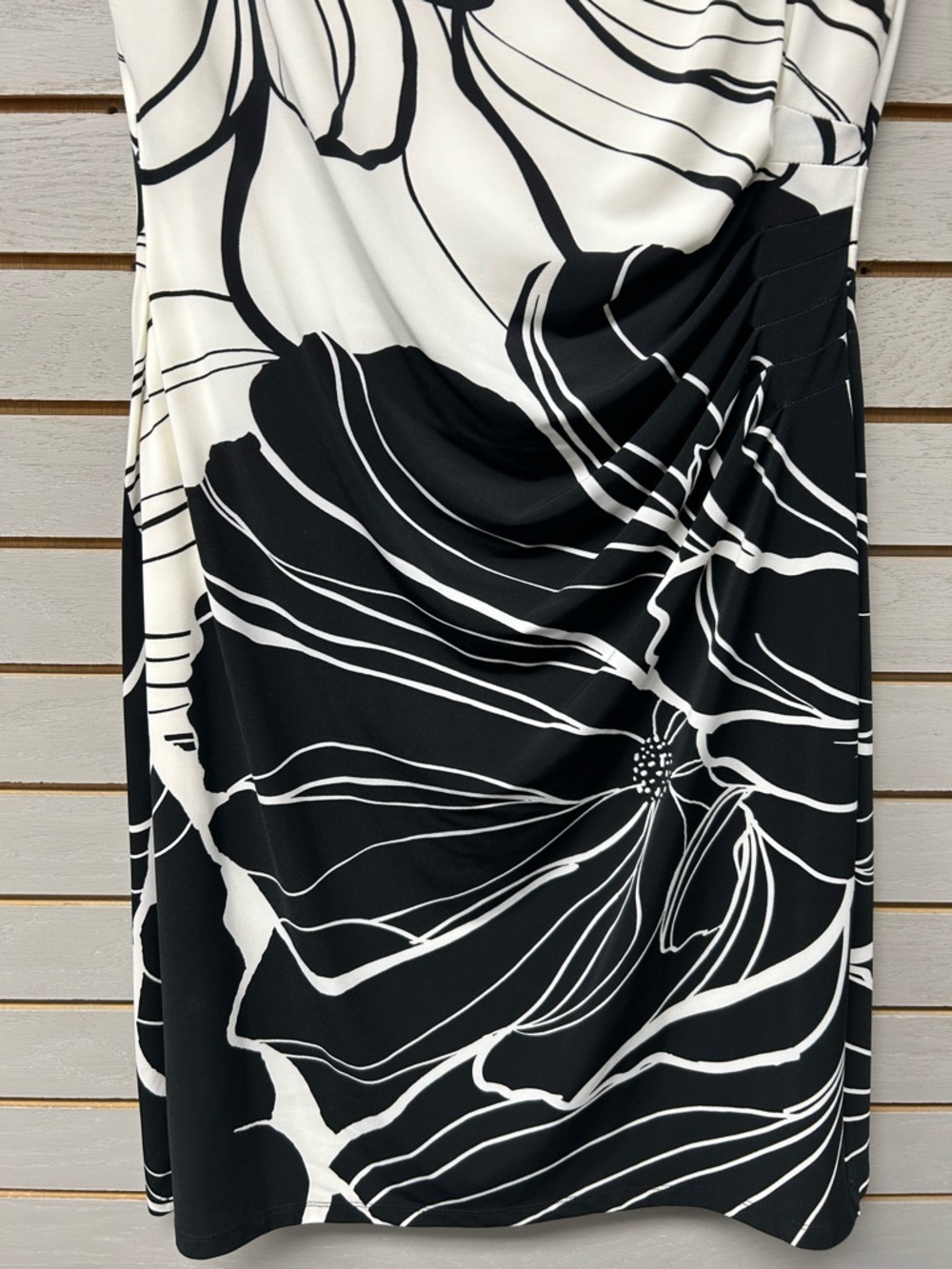 Lauren Ralph Lauren Black and White Floral Midi Dress - Picture 6 of 7